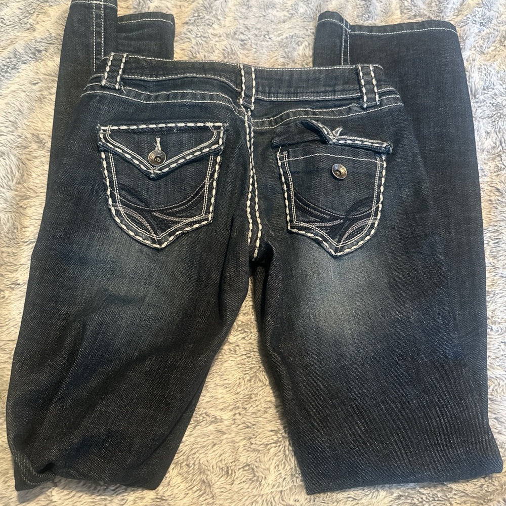 dark blue washed Refuge jeans with white threading